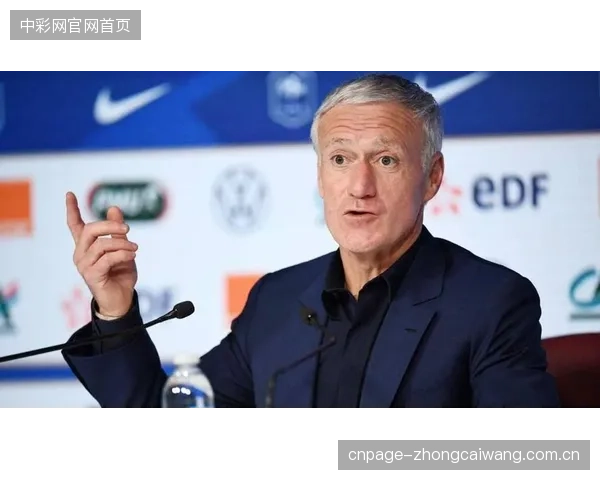 德尚或在世界杯中延续高位压迫与快速转换思路，中场控制力成为战术成败关键。